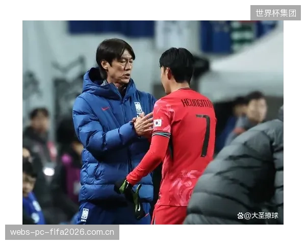 “乒乓事件”的后续影响仍是媒体关注点,将考验洪明甫教练对更衣室的管理能力。 “乒乓事件”的后续影响仍是媒体关注点,将考验洪明甫教练对更衣室的管理能力。